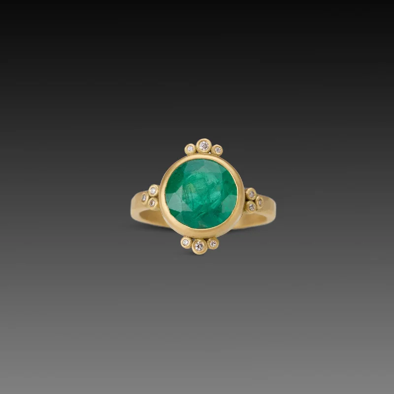 sapphire gemstone ring -Round Emerald Ring With Diamond Trios