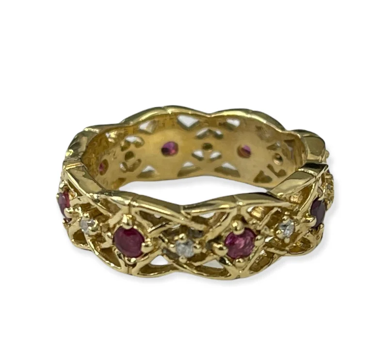 men’s skull ring -Ruby and Round Brilliants Yellow Gold Band 14kt