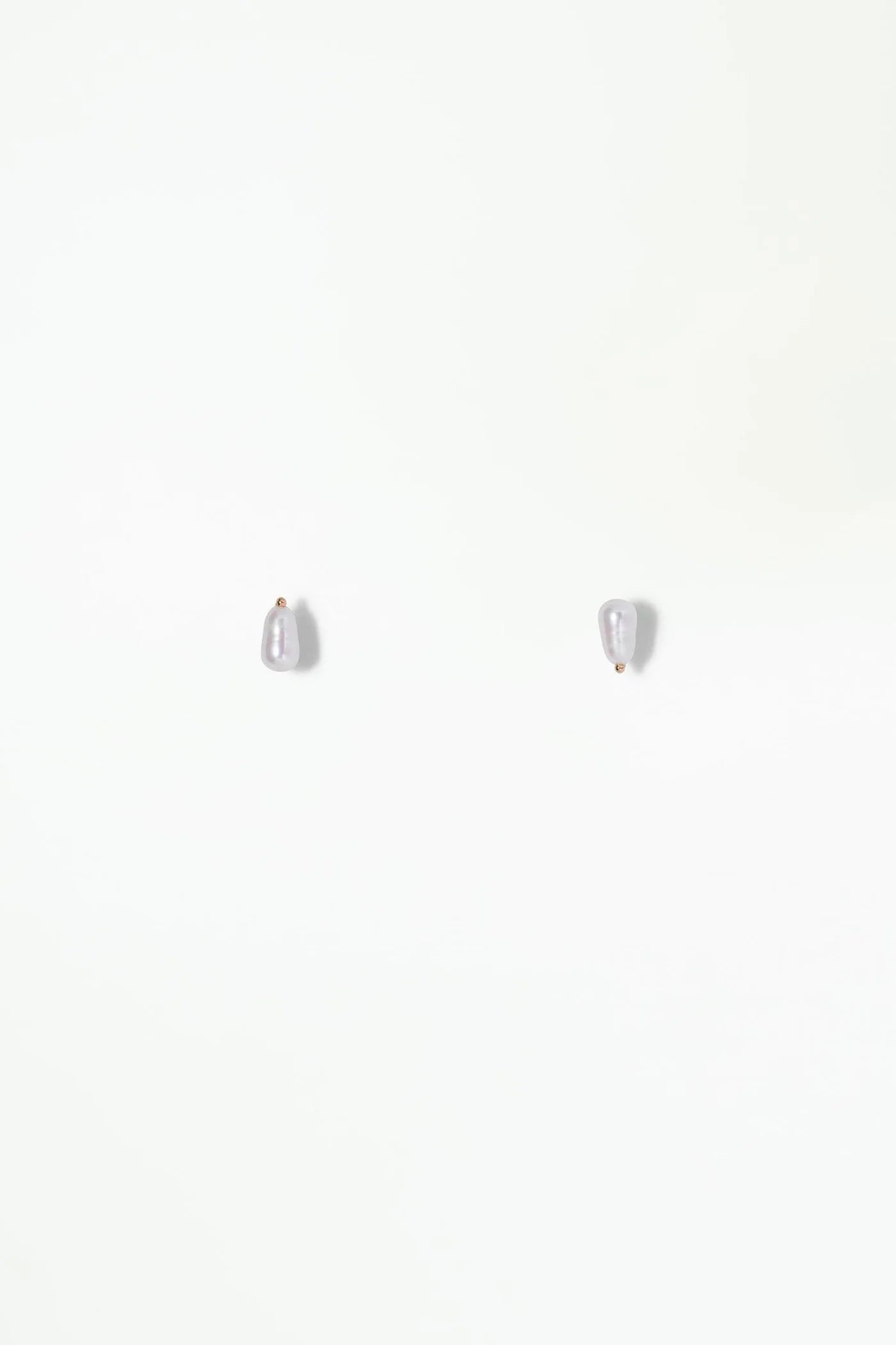 playful charm earrings -IRREGULAR PEARL EARRINGS